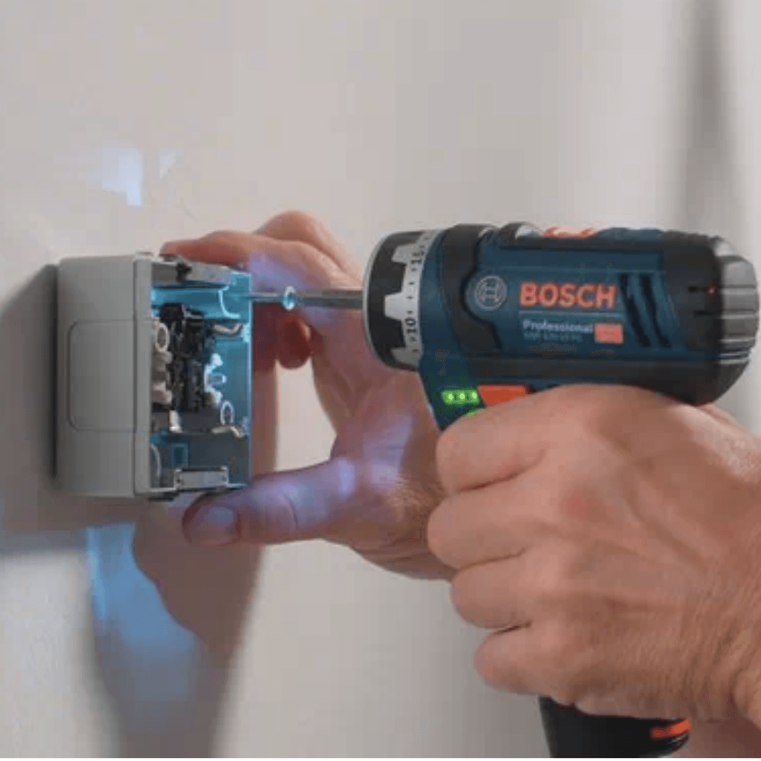 Aparafusadora Bosch Profissional GSR 12V-15 FC + Adaptadores + 2 Baterias 12V 2.0Ah + Mala (06019F6000)