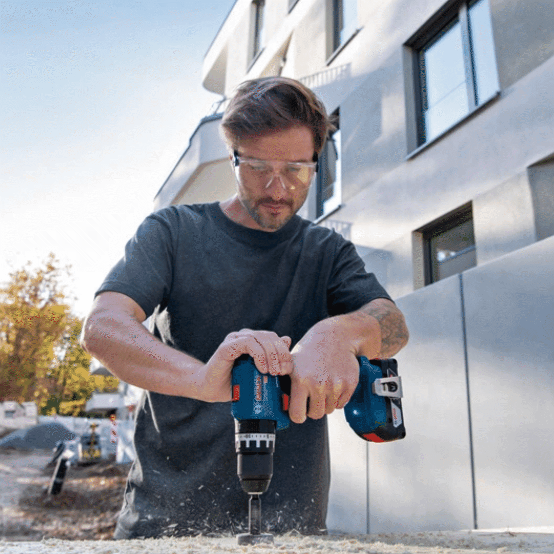 Aparafusadora Bosch Profissional GSB 18V-45 + 3 Baterias ProCore 18V 4.0AH + Carregador + Mala (0615A5002U)