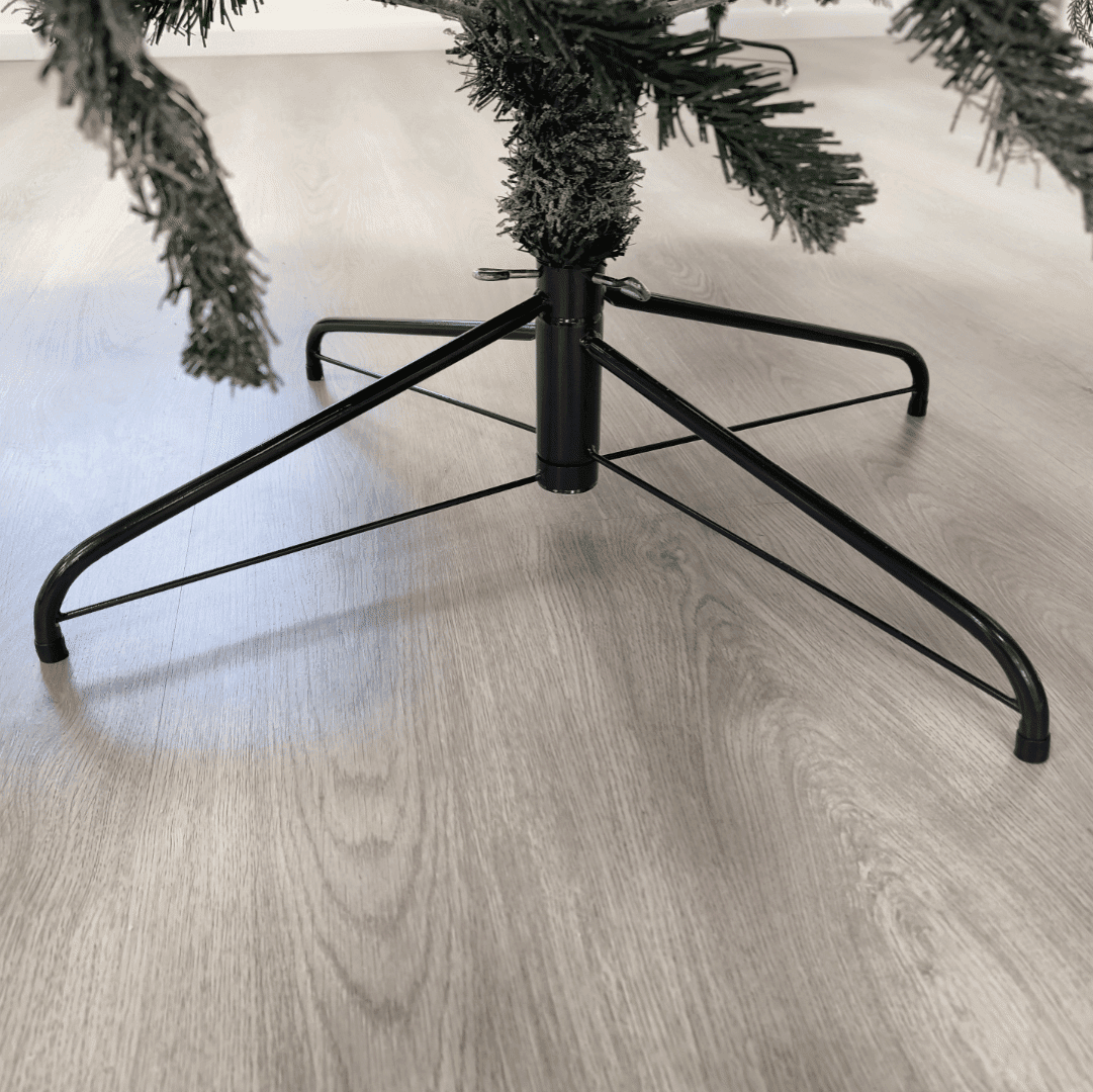 Árvore de Natal 150CM Cedro c/ Neve