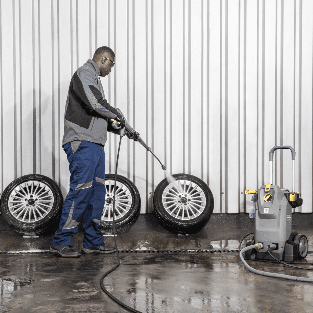 Máquina de Lavar a Pressão Karcher Profissional HD 6/15 M Plus